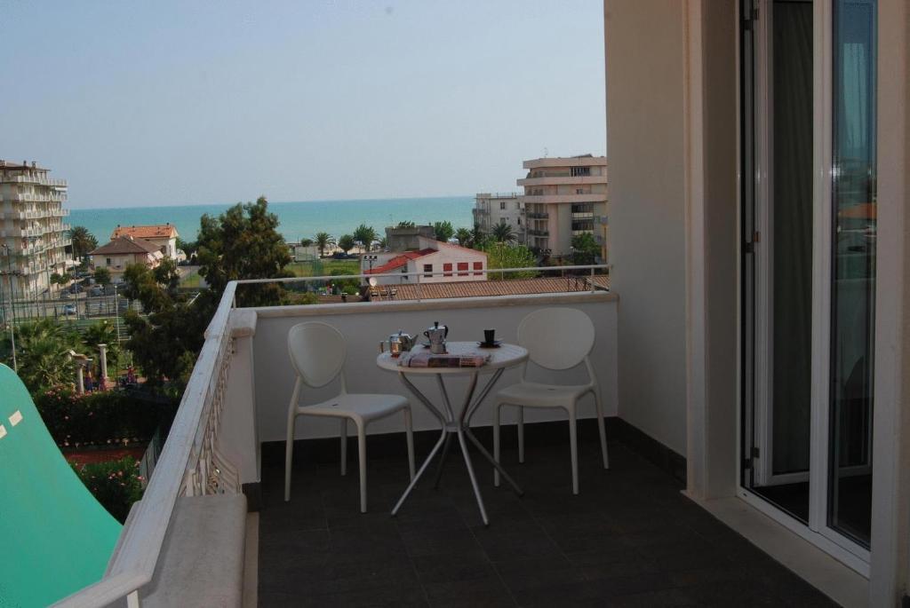 Olympus Resort Alba Adriatica Exterior photo